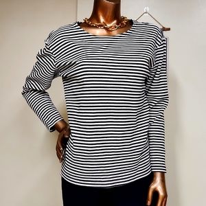 Like New Capacity Stripe Sport Top Size Large